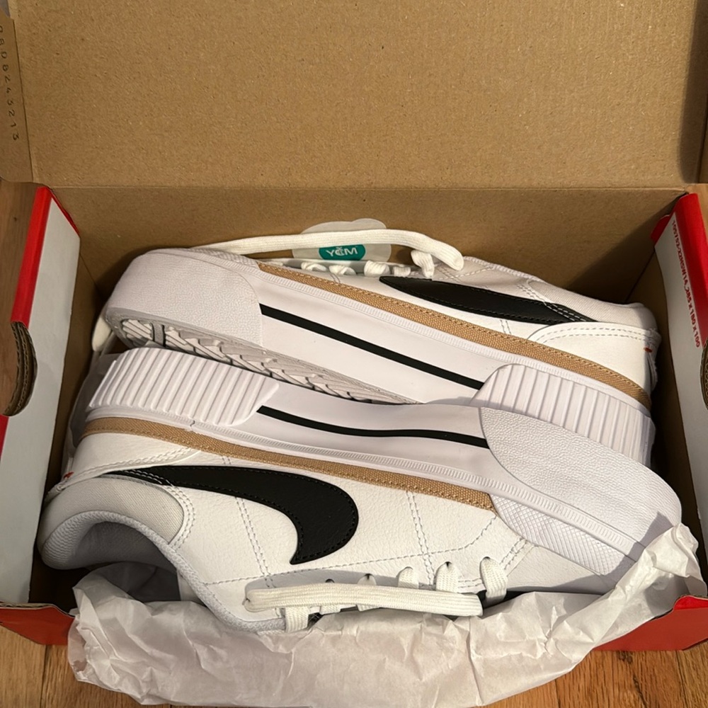 Nike Court Legacy Lift